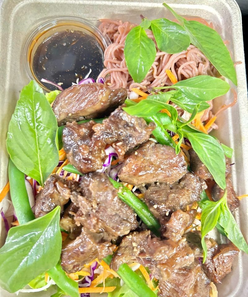 Thứ 2: Bún gạo lứt thịt bò