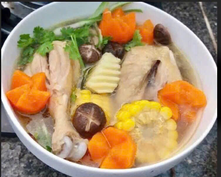 Thứ 6: Canh gà nấm
