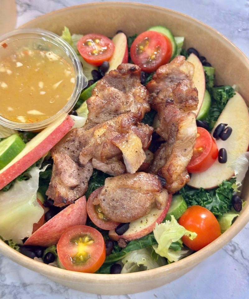 Thứ 2: Apple salad & grill pork